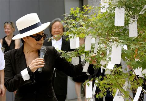 ¡El Concierto de la Luna: Una Noche Mágica con Yoko Ono en Madrid!