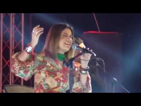 ¡El Concierto de Hadiqa Kiani en Madrid: Una Fusión de Tradiciones Musicales y Emoción Desbordante!